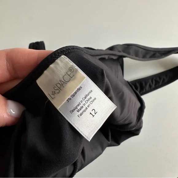 AVAILABLE - Float On New without Tags Onepiece Ribbed L Space swimsuit - Picture 5 of 7